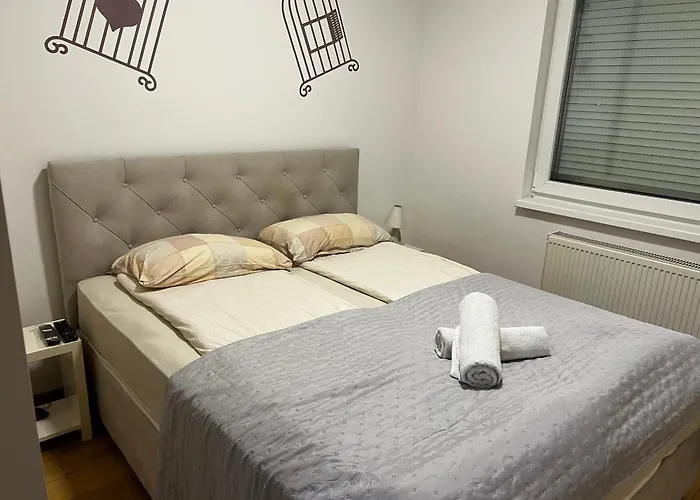 View Free Parking Lejlighed Sarajevo